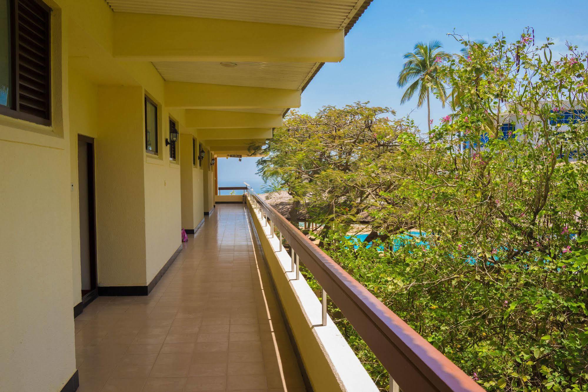 Bintumani Hotel Фрийтаун Екстериор снимка