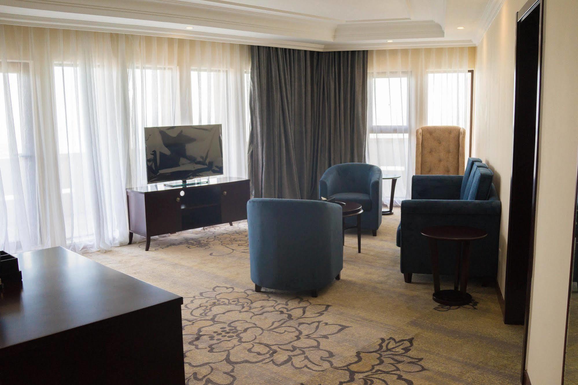 Bintumani Hotel Фрийтаун Екстериор снимка